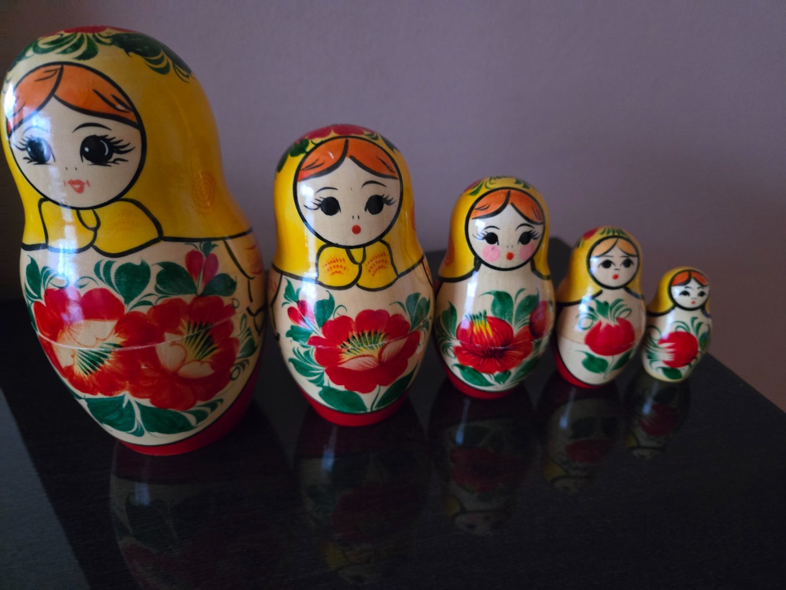 Vintage Russian Nesting Dolls Matryoshka Set Of 5 Painted Wood Tallest about 6”