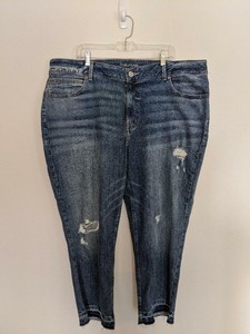 capri jeans with frayed hem