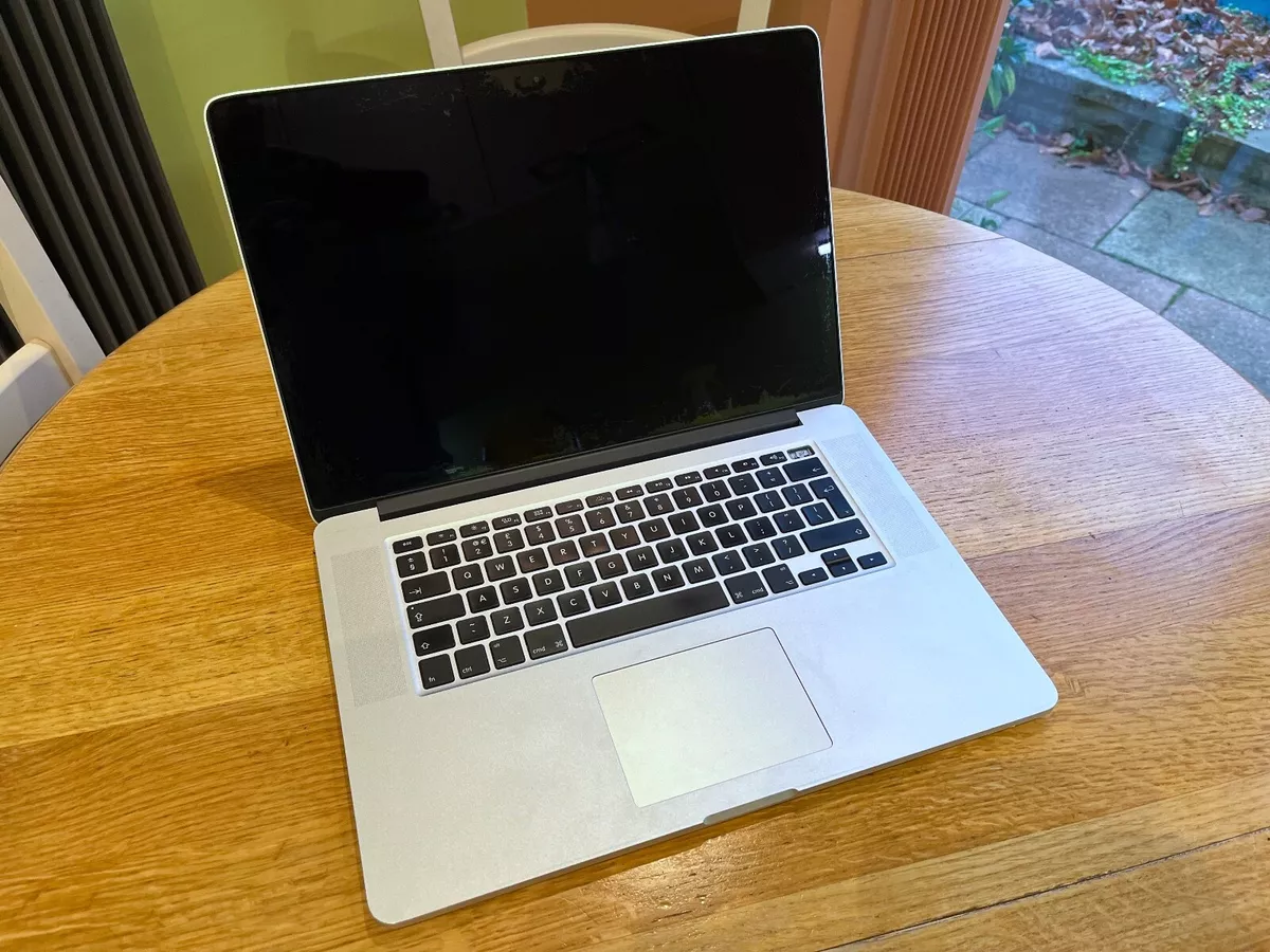 Apple MacBook Pro Retina 2012 Core i7 2.3 8GB RAM SSD 256GB 15.4