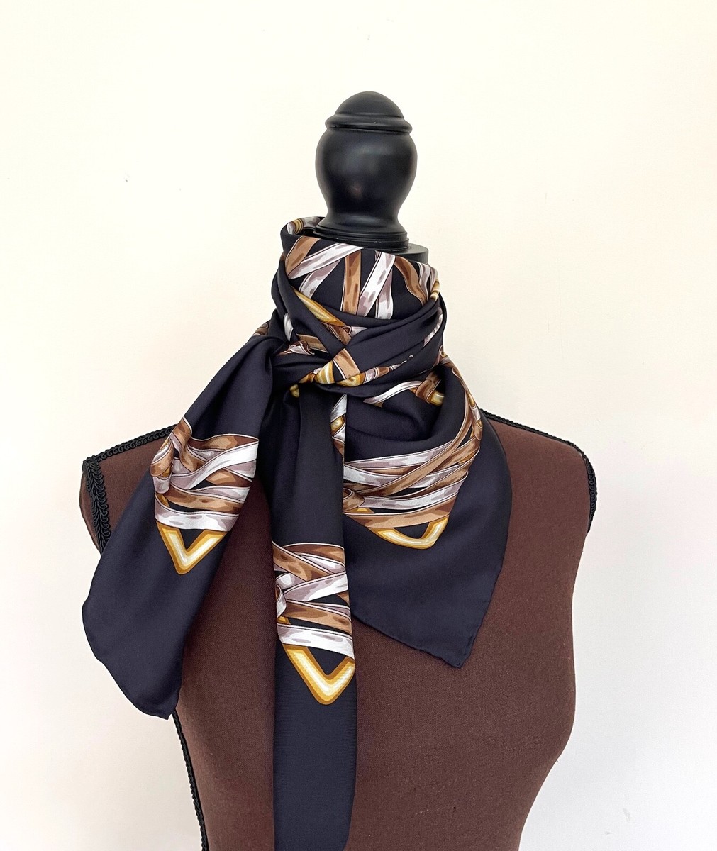New Gucci Scarf Iconic Logo Print Black Multicolor Silk Wrap New Gucci Scarf Iconic Logo Print Black Multicolor Silk Wrap