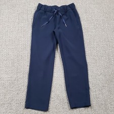 LULULEMON On The Fly Crop size 2 True Navy Woven 23" Womens Athletic Pants