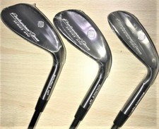 WEDGE SET, PROFESSIONAL OPEN 690, 52,56,60 VELOCITY GRAPHITE SHAFT, FLEX & GRIP