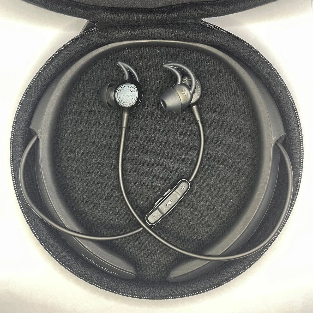 Bose QuietControl 30 wireless headphones Bluetooth/NFC Unused