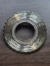 Vintage Textured Silvertone Circle Scarf Clip