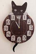 Katzen Uhr wackelt mit dem Schwanz Lucky Cat Vintage Holz Wanduhr Deko GG-305