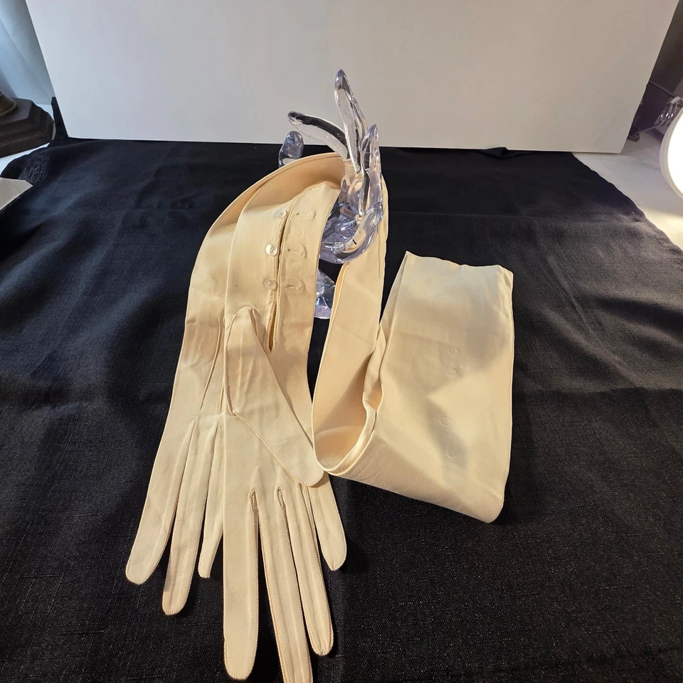 古董雷尼尔法国大奖赛巴黎 1900 白色儿童皮革歌剧手套 32 — 第 3/4 张图片