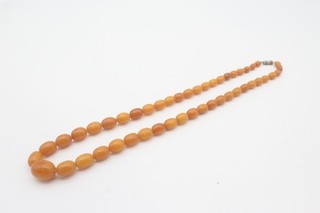 Collana Ambra Vintage Butterscotch Chiusura a Vite Graduata