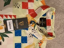Guinness Tucan Hawian Shower Sleeved Shirt Size Medium
