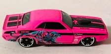 Hot Wheels Neon 1970 Dodge Challenger Hemi 164 .loose