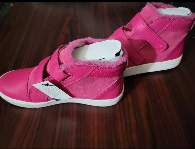 Ugg Australia Rennon ll sneakers toodler size 3