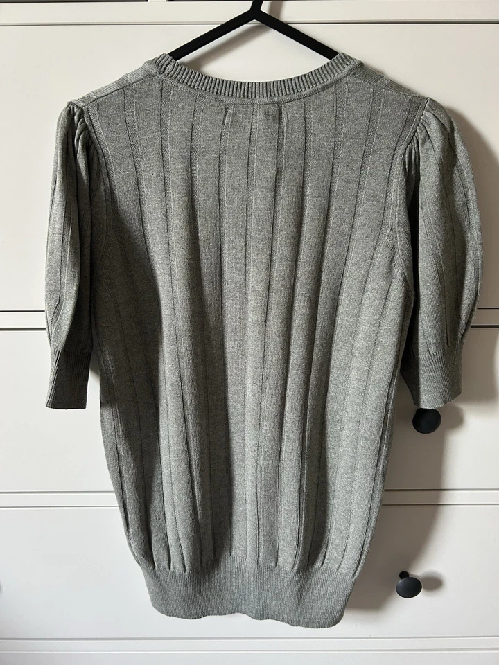 Ladies size 8 Marks and Spencer pale green linen blend jumper, new with tags - Image 2 of 4