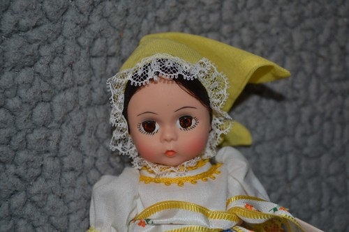 Madame Alexander 8" 1990 #508 Bohemia Complete, Wrist Catalog near mint no Box - Picture 3 of 7