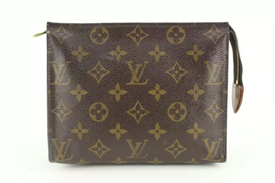 Louis Vuitton Toiletry 19 Monogram Canvas Cosmetics Pouch