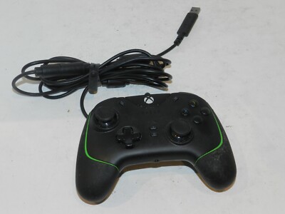 Razer Wolverine V2 Chroma RGB Wired Gaming Pro Controller for Xbox Or PC Tested