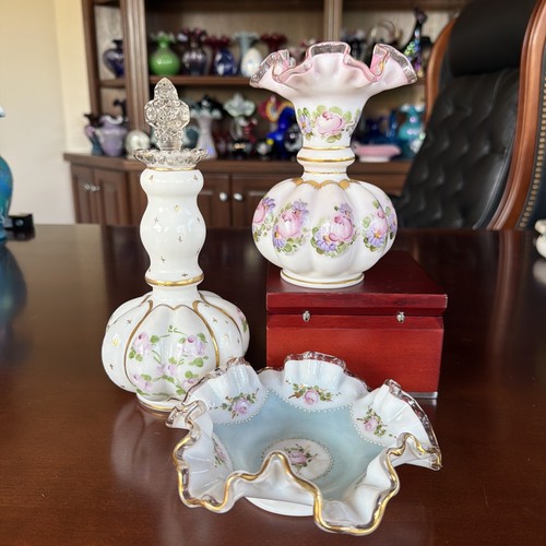 Gorgous Fenton 3 Pc Charleton Rose Set-Trinket Bowl, Melon Bottle & Melon Vase