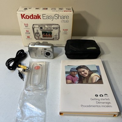 Kodak Digital Camera EasyShare CX7530 5.0MP Silver Works Case Box