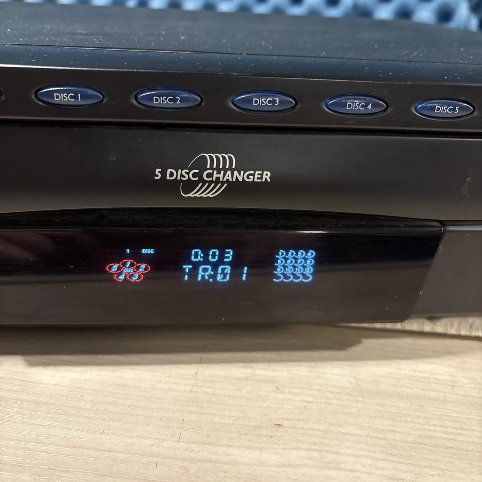 RCA RP-8070D 5-Disc Carousel CD Player Changer Tested Works NO REMOTE Working - Image 3 of 4