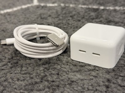 Apple Dual USB-C Port 35W Power Adapter + USB-C to MagSafe 3 Cable (2 m) BUNDLE 