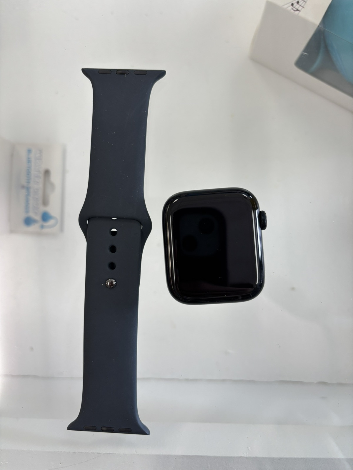 Apple Watch SE (2nd Gen) (44mm) Smartwatch Midnight Aluminum Case Sports Band-image