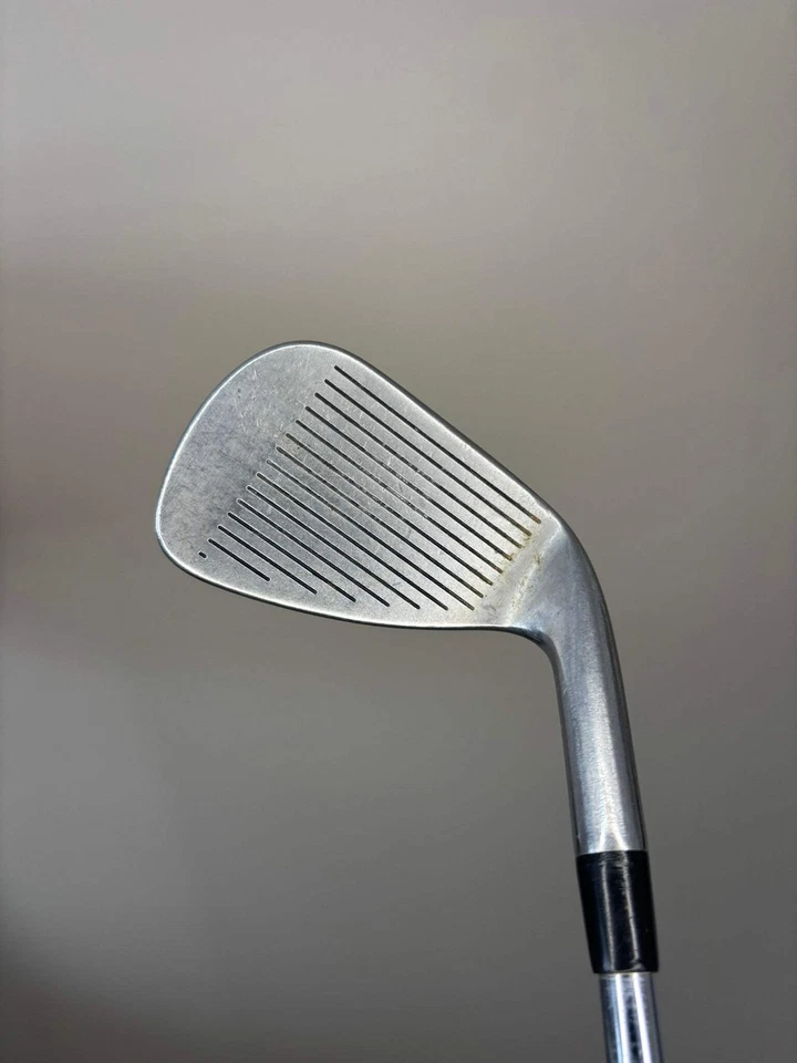 Titleist DCI 981 9-Iron TriSpec Steel Stiff Flex Lefty 35.75″ NICE - Image 2 of 4