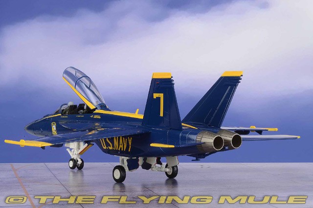 ホビーマスター 1/72 F/A-18E スーパーホーネット ブルーエンジェルス ホビーマスター 1/72 F/A-18E スーパーホーネット 