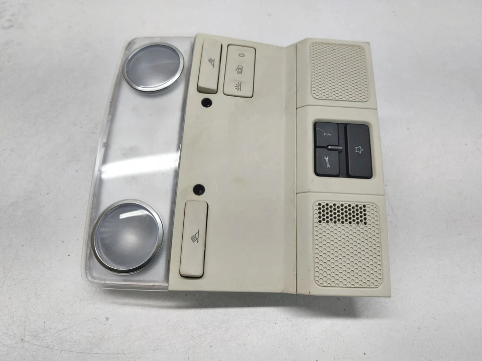 VOLKSWAGEN PASSAT CC TECHO DELANTERO LECTURA LUZ CORTESÍA 1K0947105 2013 Foto 4 de 4