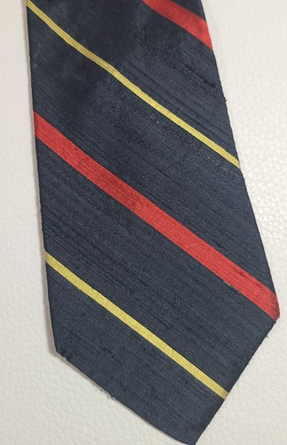 Corbata de cuello Brooks Brothers para hombre con punta de seda amarilla roja a rayas 56" x 3,75" - Imagen 2 de 6