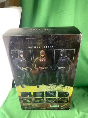 Hot Toys MMS13 Batman - Batman Begins 1/6 Scale Action Figure
