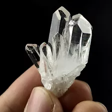 Quartz Cluster, Point Shape Structure, Transparent, From Pakistan, 13.2 Grams