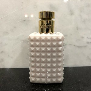 valentino donna moisturizing body emulsion