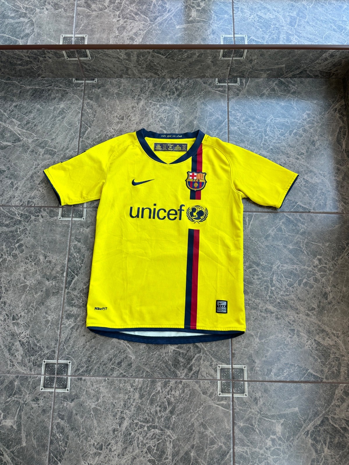 Vintage Nike Barcelona Messi 10 2008 Kids Football Jersey 