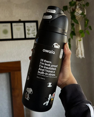 Limited Edition Snoopy x Owala 32oz FreeSip Black Stainless Water Bottle New