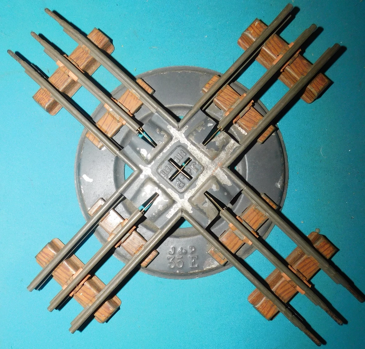 JOUEF HO TJD Croisement Electrique Train 4848 EUR 20,00 - FR