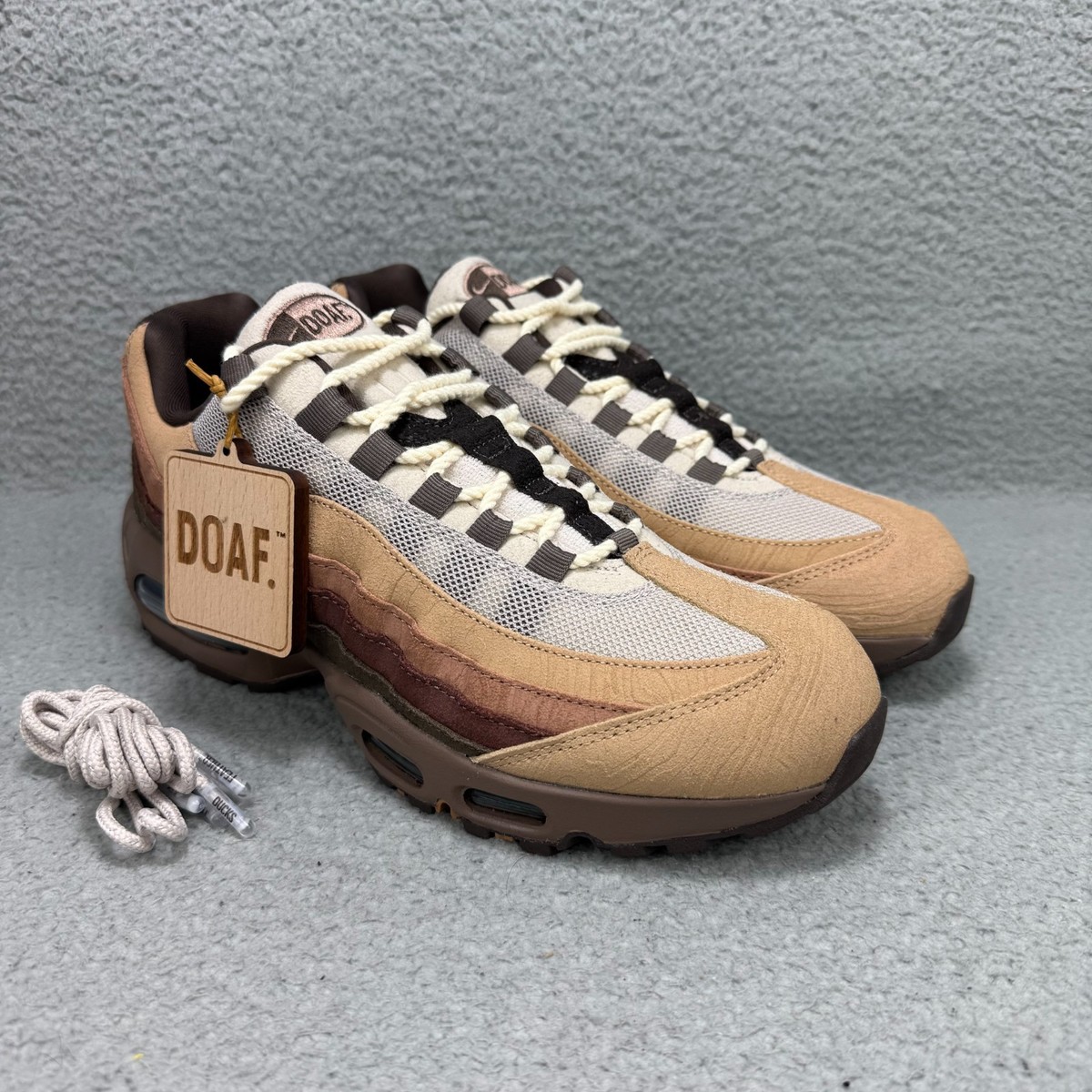 Nike Air Max 95 DOAF Men 10 Shoes Brown Lumber Yard Oregon Ducks