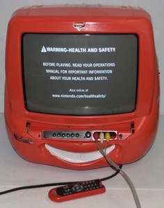 Disney Pixar Cars Lightning Mcqueen 13"CRT TV w/ REMOTE - TESTED / WORKS (DGB35)