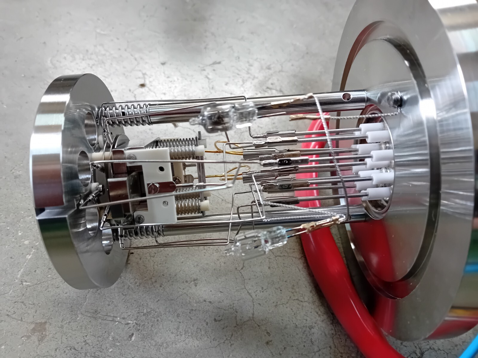 Finnigan Mat Delta Plus Gun and Amplifiers