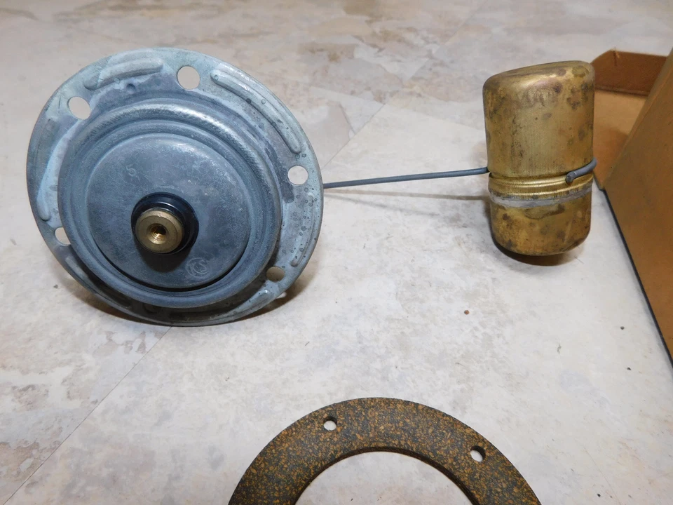 NOS OEM Ford Crestline Cty Squire S/W S/D FAA-9275-B 6V Fuel Sending Unit 1952-3 - Изображение 2 из 4