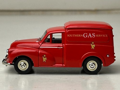 Vanguards 1:43 Scale Diecast 1950's Morris Minor Van, Southern Gas Service - Picture 6 of 17