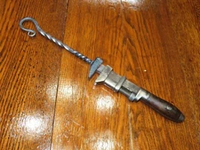 Blacksmith Twisting Wrench   (15" medium size)