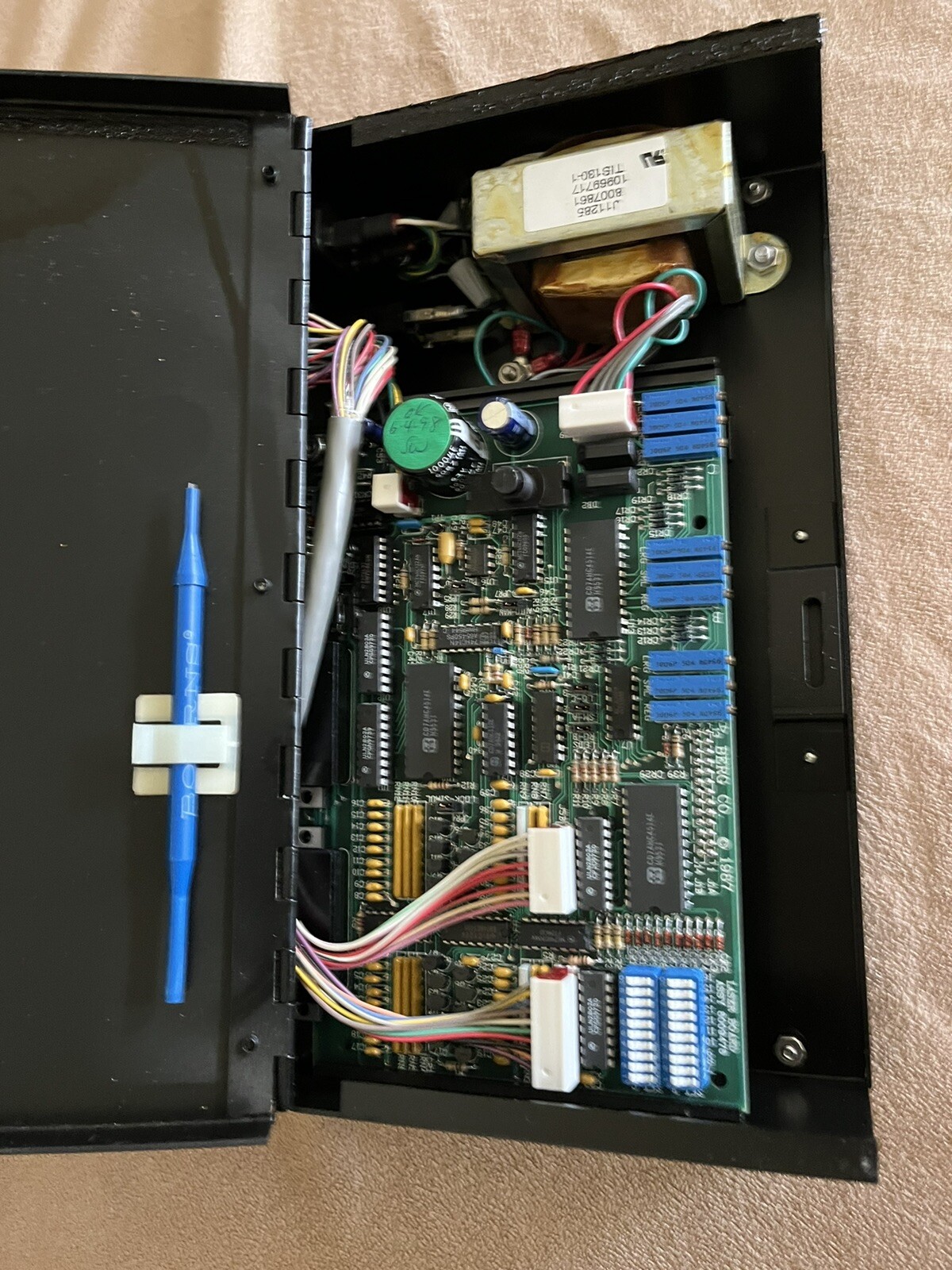 Berg Laser 1600 Monitored Drink/Liquor Dispensing System, ECU, Key+Power Cord