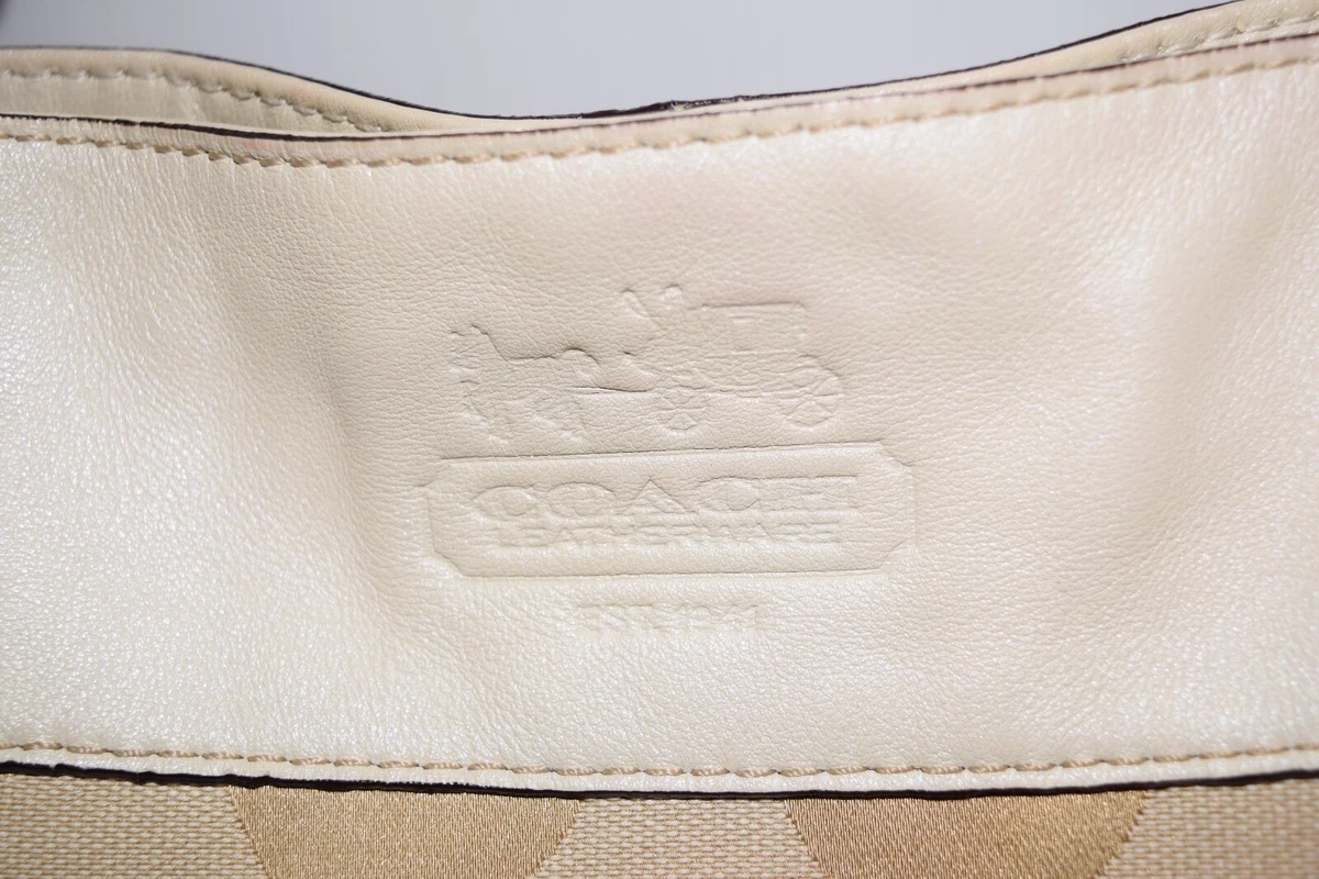 COACH Zoe M0868-12674 Cream Signature Print Canvas Leather  