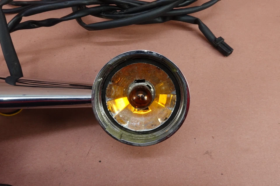 2013 07-17 TRIUMPH ROCKET III​ TOURING señales de giro traseras matrícula montaje en etiqueta Foto 3 de 4