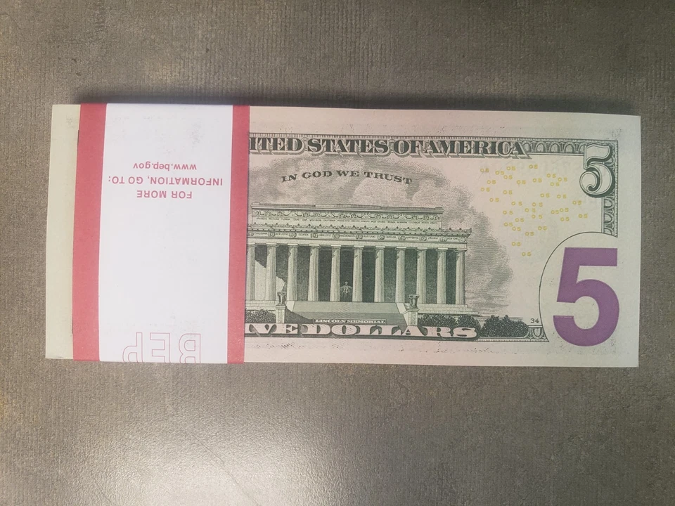 NEW $5 DOLLAR BILLS UNCIRCULATED BEP STRAP 100 CONSECUTIVE $500 FACE VALUE 2021 - Image 4 of 4