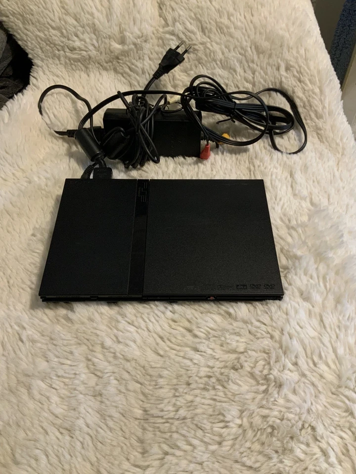 Sony PlayStation 2 Slim, photo 2 sur 4