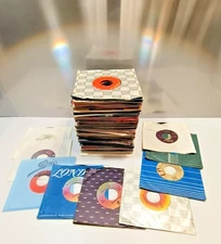 Stack of 120 45rpm records. Country / Western 1970s-19990s. Various artists