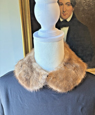 1950S BEAUTIFUL, FINE QUALITY "AUTUMN HAZE" MINK COLLAR, SILK LINED, ATTACHMENT