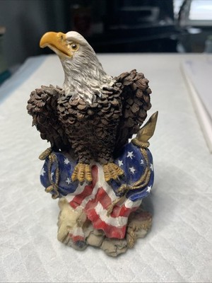 Bald Eagle w/ American Flags & Cow Skull Resin Sculpture  #181 (C9)