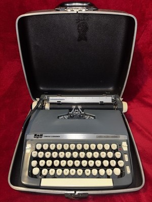 Vintage Smith Corona Super Sterling Portable Typewriter SCM 6SS? Aqua Blue Works
