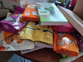 Large Selection of Cat Treats. Dreamies Lickelix and Others Mixed. Over 15 packs