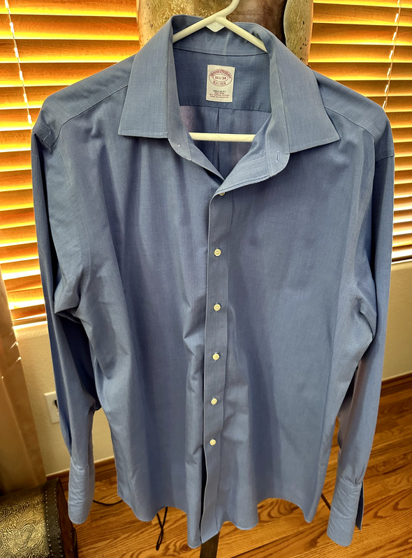 Brooks Brothers Regular Fit Men Blue Dress Shirt Cuffs Non-Iron Size 16.5 / 34